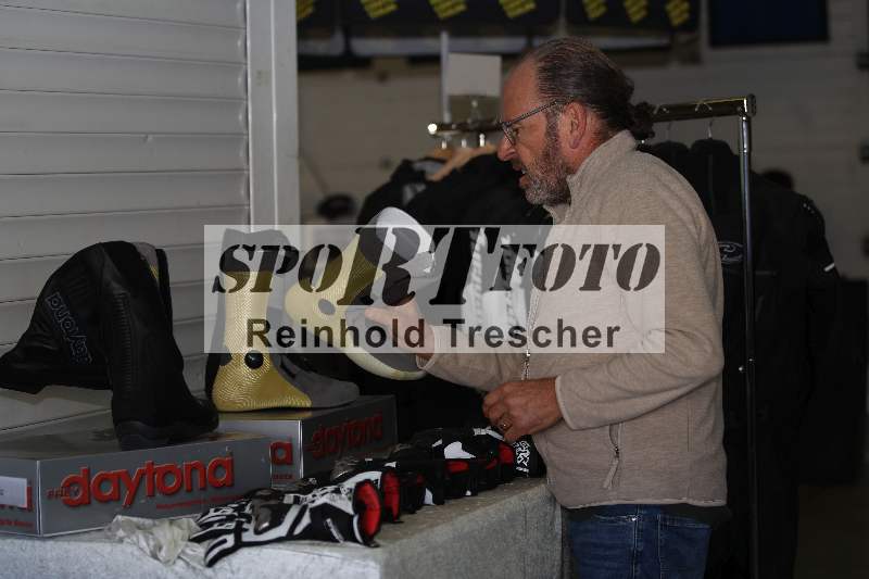 /Archiv-2024/01 26.-28.01.2024 Moto Center Thun Jerez/Boxenimpressionen/27.01.2024